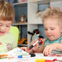 Оформление совместной детской комнаты для мальчика и девочки