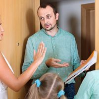 Когда к работе с ипотечными долгами подключаются коллекторы