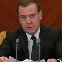 Медведев: военная ипотека должна работать как часы