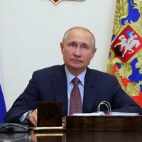 Путин пообещал помочь построить центр для детей-инвалидов под Петербургом